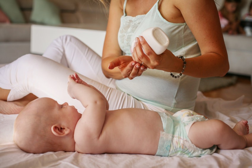 Quels produits utiliser pour la toilette de bébé à la naissance ? – Eve &  Rose